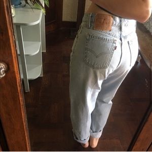 Vintage 560 11 Short Levis light wash